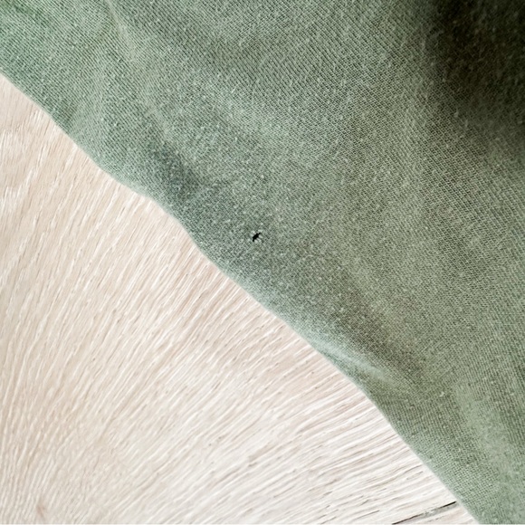 CROSBY & HOWARD Olive Green T-Shirt - Picture 6 of 6